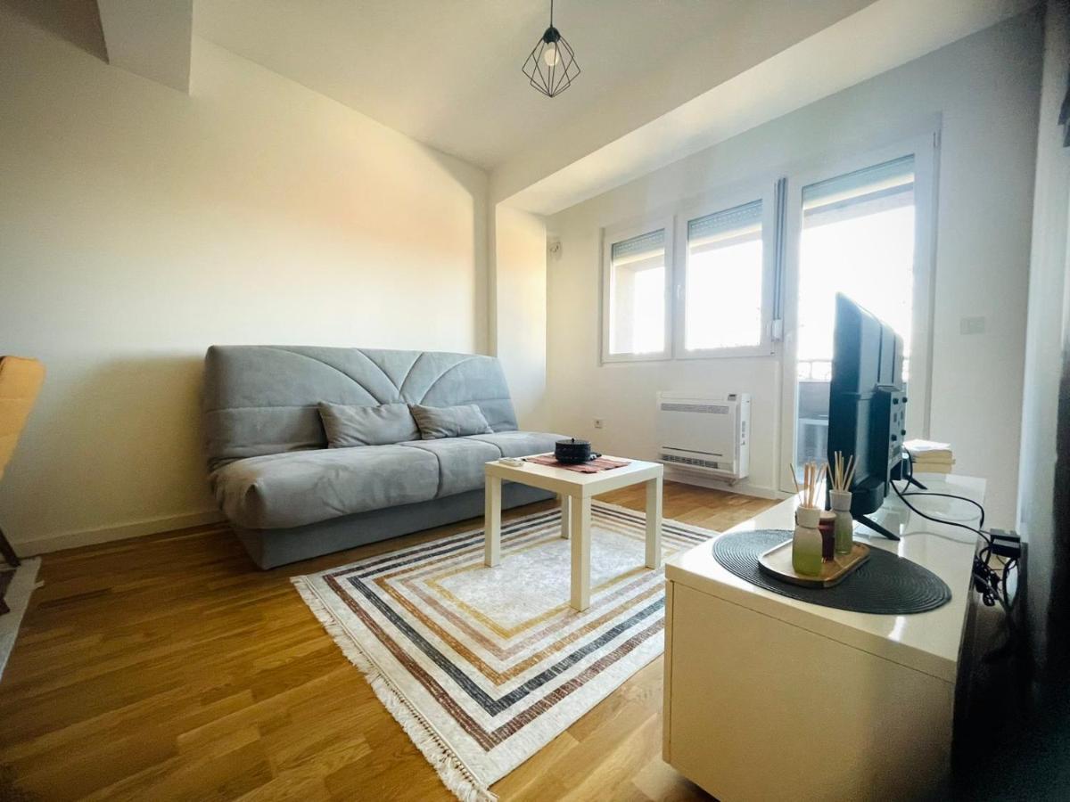 Apartman Nikol Kumanovo Luaran gambar