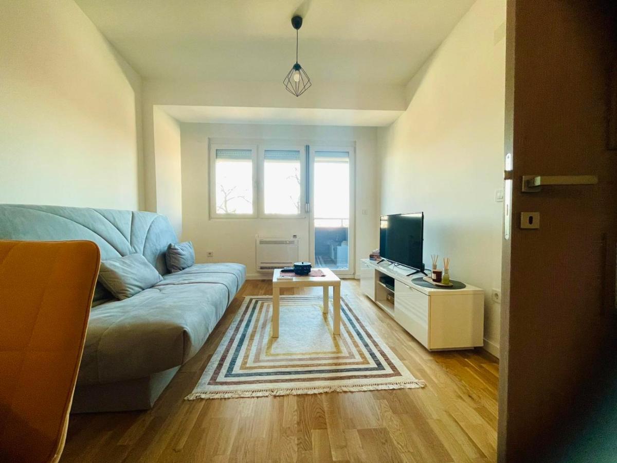 Apartman Nikol Kumanovo Luaran gambar